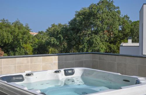Vale Navio Villa | Villa Luz 37 - Jacuzzi Terrace & Swimming Pool