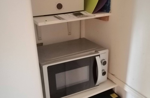 La Garde Apartamento | estudio en casa de carácter piscina privada