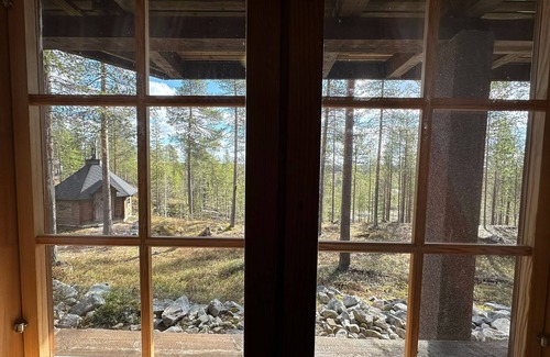 Pyhatunturi Cabaña | Villa Mörhön maja - A traditional Finnish log cabin right by the Pyhä Ski Resort