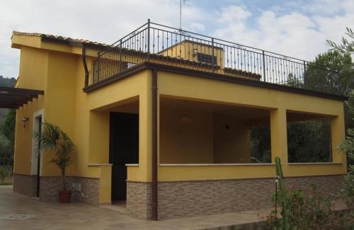Mazzaforno Apartamento | Villa M&R