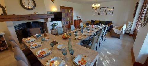 Saint-Michel-Tubœuf Casa | Villa Maëlla - 2 gîtes - jardin, piscine et SPA privés