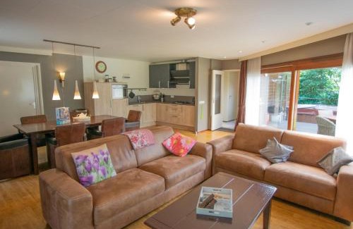 Uden Casa | Villa Maashorst