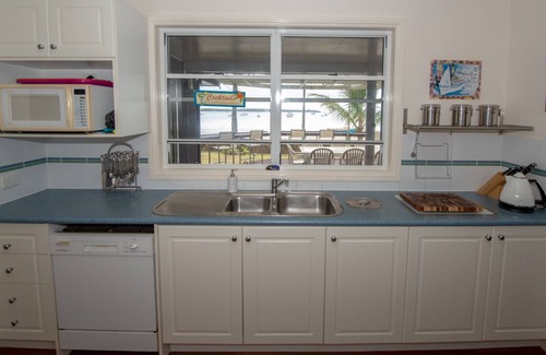 Brisbane Waterfront Casa | Villa Macleay-Beach Front Paradise Family