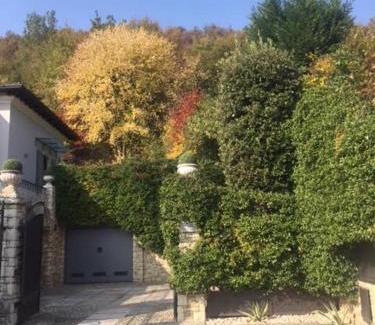 Bozze-Calchera-Villa Apartamento | Villa Maddalena