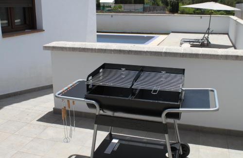 Loja Casa | Villa Madodos con piscina privada, jacuzzi, barbacoa y chimenea