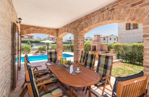 Butkovici Villa | Villa Maja in Central Istria for families and kids in a Resort