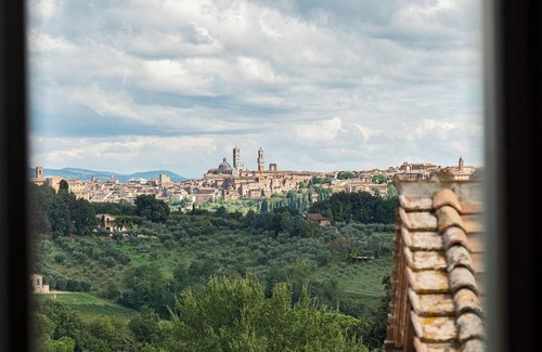 Siena Villa | Villa Mami: A Tuscan Retreat of Elegance and Charm