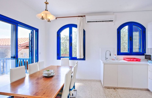 Prodromi Villa | Villa Mandalarosa, Latchi: una villa con capacidad para 8 personas en 3 habitaciones