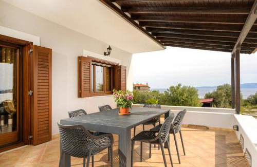 Ouranoupoli Villa | VILLA MANTI