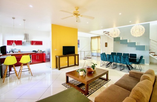 Valle Pura Vida Villa | Villa Mar y Sol: 4 Independent Apartments in Quiet, Natural Area w/ wildlife!