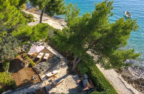 Seget Vranjica Villa | Villa Mare casa **** / vacaciones de lujo en la playa en Vranjica (Trogir Riviera)