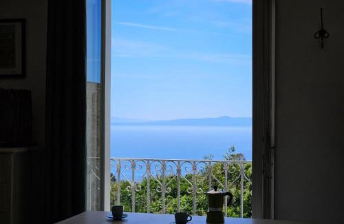 Pianoconte Apartamento | Villa Margot - Authentic sea view countryside villa