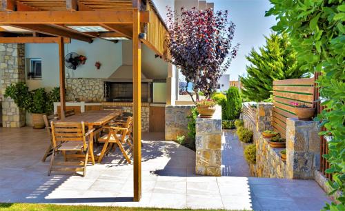 Gouves Villa | Villa Maria with heated pool, next to the beach