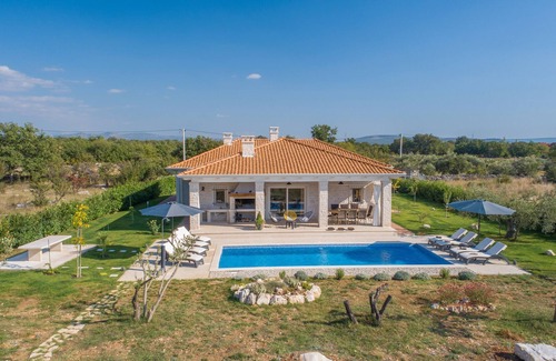 Drnis Villa | Villa Marija Sibenik nearby Sibenik – Crovillas GmbH