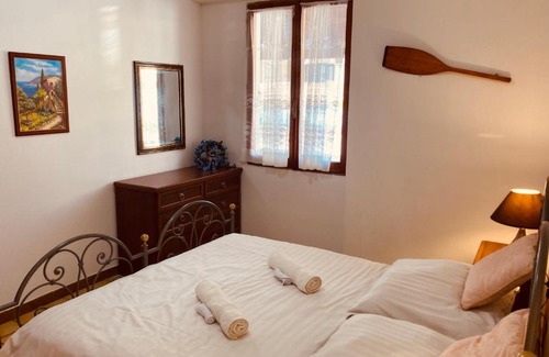 La Ciaccia Apartamento | Villa Marina - 100m from sea Apartment with pergola