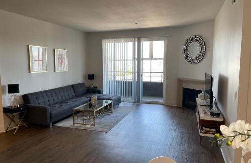 Marina del Rey Apartamento | Villa Marina - AMAZING Modern, Spacious, Stylish 2 Master Suites in CENTRAL Marina Del Rey