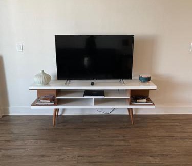 Marina del Rey Apartamento | Villa Marina - AMAZING Modern, Spacious, Stylish 2 Master Suites in CENTRAL Marina Del Rey