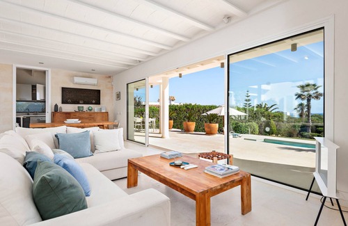 Sant Lluis Villa | Villa 'Mariposa' con vistas al mar, Wi-Fi y aire acondicionado