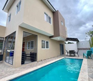 Munoz Casa | Villa MariposaModern&Lux Swimming Pool