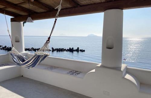 Santa Marina Salina Villa | Villa Maris - accesso diretto alla spiaggia