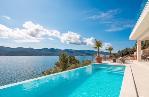 Viganj Villa | Villa Maris-Viganj, 10m sea, infinity pool, sauna