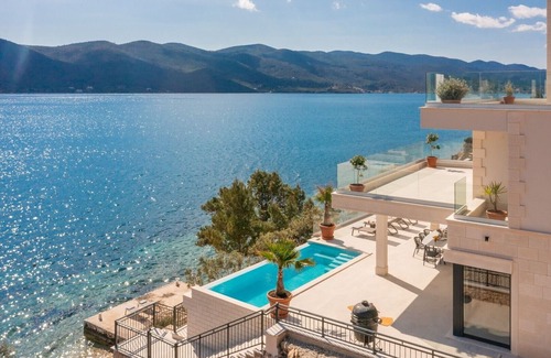 Viganj Villa | Villa Maris-Viganj, 10m sea, infinity pool, sauna
