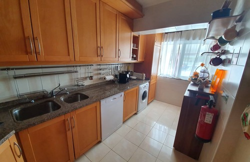 Corroios Villa | Villa Marisol en comunidad cerrada con piscinas y jardín a 4 km de las playas