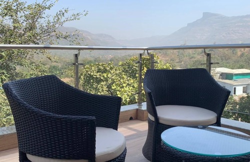 Lonavala Villa | Villa Marley - Ven a experimentar la belleza de la naturaleza en el lujo