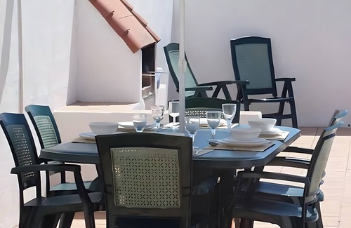 Cala en Porter Villa | Villa 'Marrón' con piscina privada, Wi-Fi y aire acondicionado