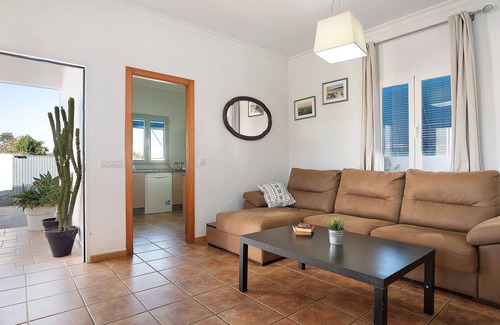 Conil de la Frontera Villa | Villa 'Martin' with Private Pool, Wi-Fi and Air Conditioning