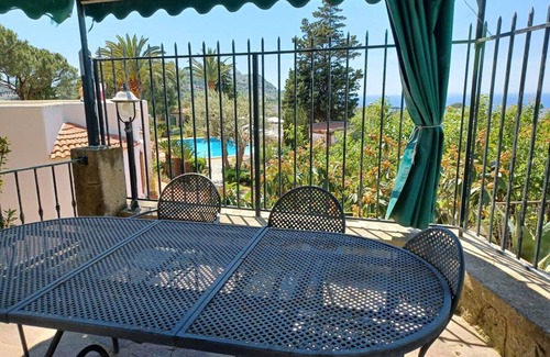 Succhivo Apartamento | Villa Martina - Habitación "Ginestra", en el anexo de una prestigiosa Villa