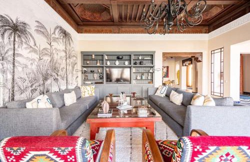 Palmeraie Villa | Villa May sur le Golf de la Palmeraie with Cooker and Butler included