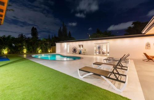North Miami Beach Casa | Villa Mayami Modern Living Pool Gym Bsk Crt