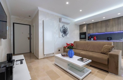 Hollerich Apartamento | Villa Medici 22 Two-Bedroom Apartment with Spa Bath