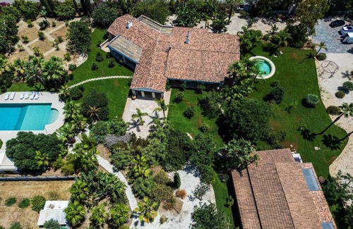 Santa Margherita di Pula Villa | Villa Medusa, luxury and relaxation in the most beautiful area of Sardinia