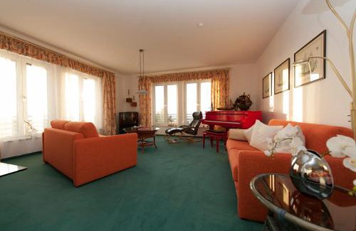 Warnemuende Apartamento | Villa Meerblick Warnemünde - Ferienwohnung mit Meerblick in erster Reihe zum Strand und Promenade