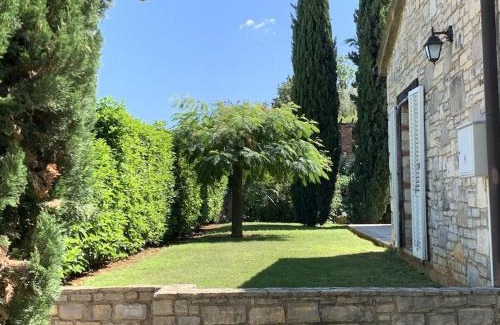 Sveti Lovrec Villa | Villa Melissa - Istrisches Steinhaus mit Pool in guter Lage