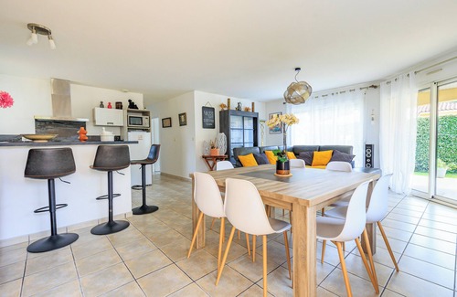 Messanges Villa | Villa Melchivany – Naturaleza y Océano, Terraza, Jardín, Spa para 6 Personas en Messanges