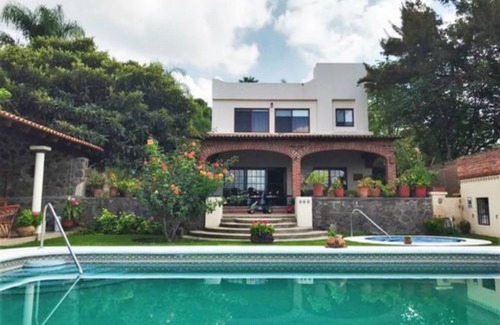 Jocotepec Casa | Villa Meli 2 by Kivoya