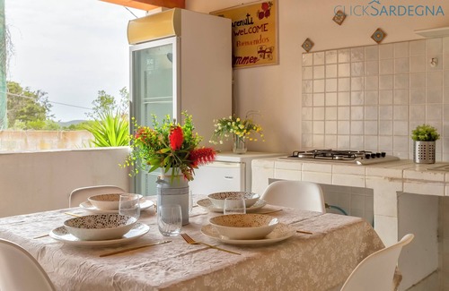 Porto Torres Casa | Villa Melograno con anexo, piscina exclusiva rodeada de vegetación