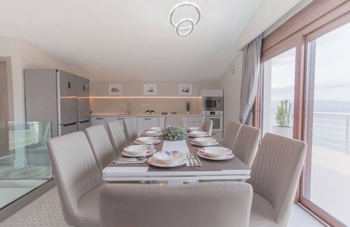 Zastrazisce Villa | "Villa Mendes" - nueva villa frente al mar con piscina