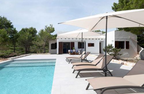 Ciutadella de Menorca Casa | Villa Menorquina con piscina en la playa