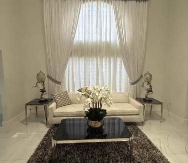 Miami Gardens Villa | Villa Miami Lakes 2