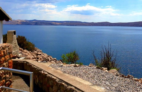 Cesarica Apartamento | Villa Mihaela - Apartamento frente al mar "Ika" con vista al mar y piscina