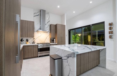 Buena Vista Casa | Villa Milan - Billiards Terrace w Grill Smart TV