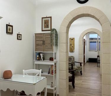 San Pietro in Bevagna Cama Y Desayuno | Villa Mimina