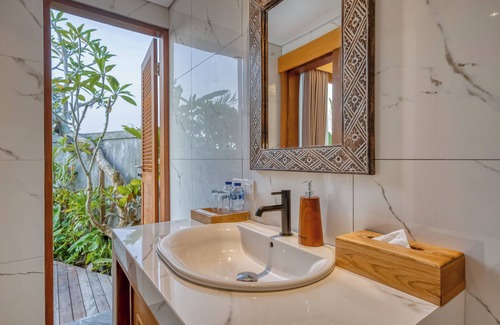 Kemenuh Hotel | Villa Mirah Ubud