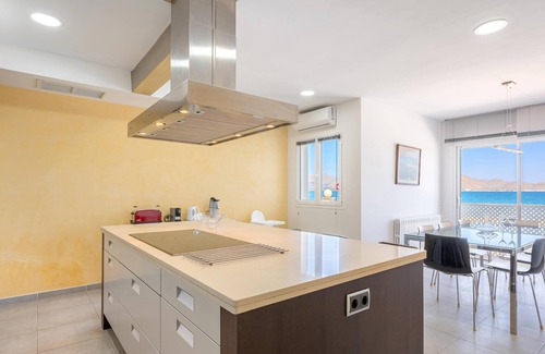 Marina Manresa Villa | Villa Miramar junto a la playa, con vistas al mar, piscina y Wi-Fi