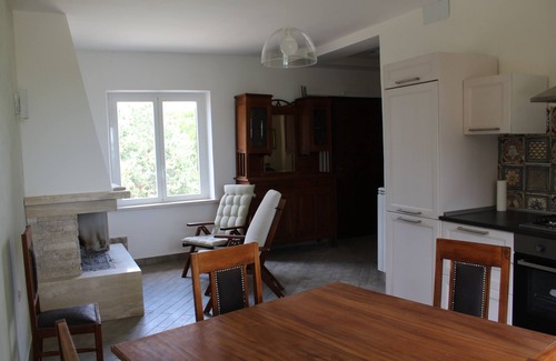 Magliano Sabina Villa | Villa Mirella entre Roma, los baños termales de Viterbo y Umbría - piscina panorámica con chimenea