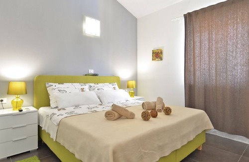 Muzini Villa | Villa Mirjana - Seis Habitaciones Villa, Capacidad 12